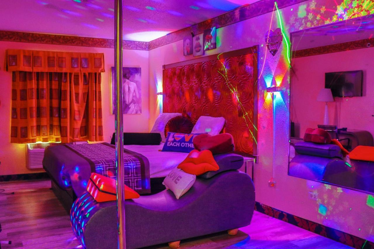 Luxe Romantic Suites Dolton المظهر الخارجي الصورة