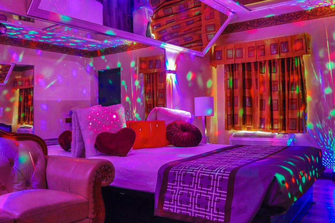 Luxe Romantic Suites Dolton المظهر الخارجي الصورة