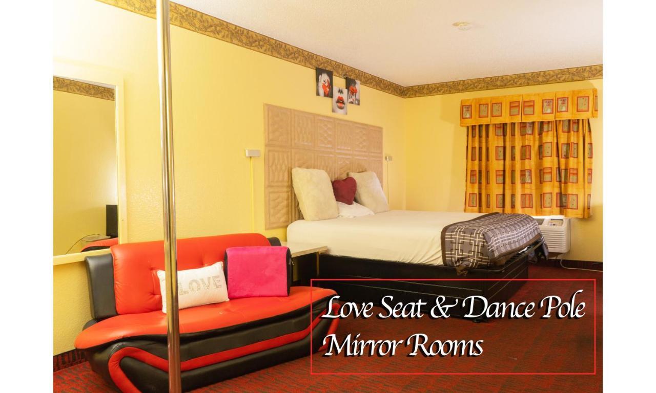 Luxe Romantic Suites Dolton المظهر الخارجي الصورة