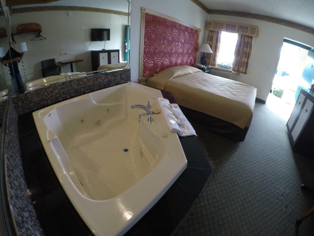 Luxe Romantic Suites Dolton المظهر الخارجي الصورة